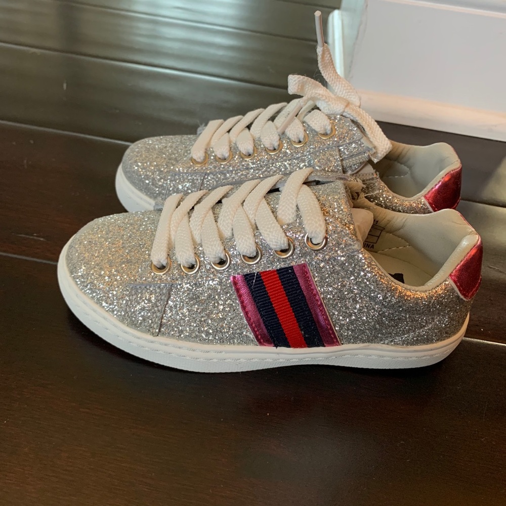 Girl Shoes by Hoo